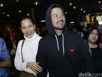 Kebahagiaan Chicco Jerikho Lihat Tingkah Menggemaskan Putrinya