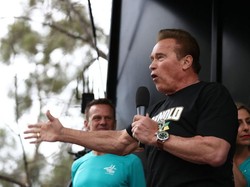 Arnold Schwarzenegger Ngamuk ke Warga Bandel yang Ogah Pake Masker