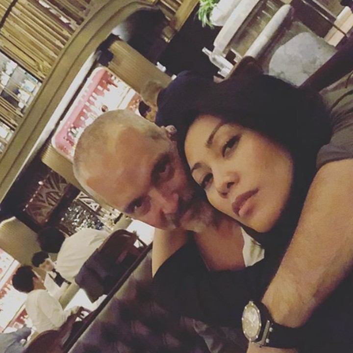 <p>Kebersamaan <a href="https://hot.detik.com/celeb/4186001/anggun-c-sasmi-unggah-potret-kebahagiaan-usai-dinikahi-christian-kretschmar" target="_blank">Anggun Cipta Sasmi</a> bersama sang suami, romantis banget ya, Bun. (Foto: Instagram @anggun_cipta)</p>