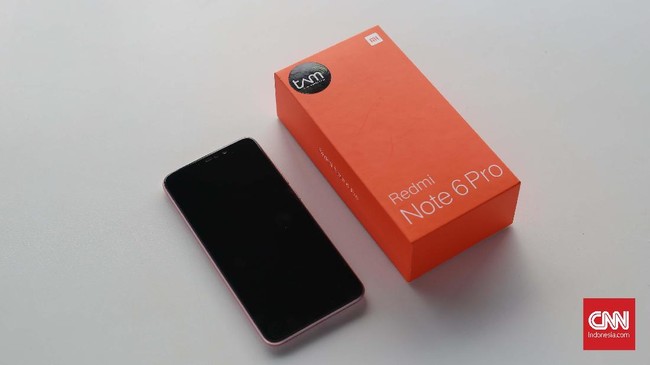 Xiaomi meluncurkan Note 6 Pro, namun dari sisi desain dan jeroan ponsel ini tak jauh beda dari Redmi Note 5 Pro.