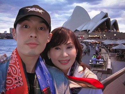 8 Foto Kompak Pemain Meteor Garden, Vannes Wu dengan Ibunda