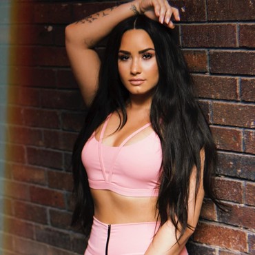 Demi Lovato Dapat Kejutan Ulang Tahun dari Ariana Grande