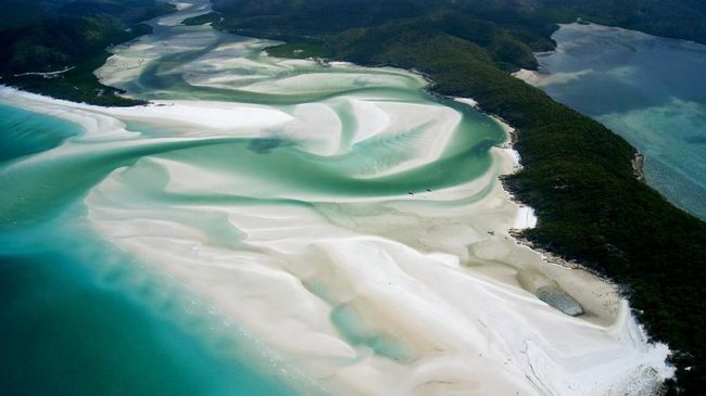 Benua Eropa memiliki banyak pantai menawan, dengan ombak yang cukup jinak.