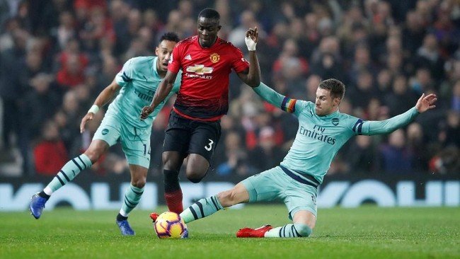 Duel babak pertama Manchester United lawan Arsenal berakhir imbang dalam laga Liga Inggris di Old Trafford, Kamis (6/12) dini hari WIB.