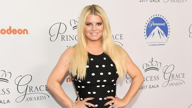 Jessica Simpson melewati banyak drama di kehamilan anak ketiga. Di antaranya harus memberi pengertian pada anak-anaknya tentang calon adik barunya.