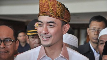 Derita Zumi Zola, Diceraikan Saat Dibui hingga Penglihatan Terganggu