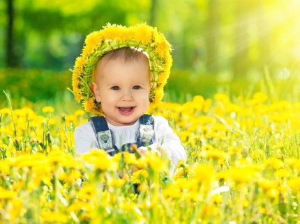 33 Nama Bayi Terinspirasi Kehangatan Musim Semi