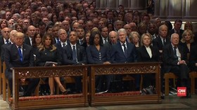 VIDEO: Kecanggungan Para Presiden di Pemakaman George HW Bush