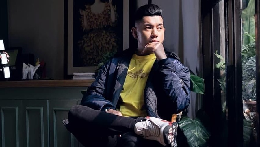 Lirik Lagu Luluh - Jaz Lagu Luluh yang dinyanyikan Jaz sukses menjadi lagu yang banyak ditonton di kanal Youtube, Berikut Insertlive sajikan liriknya.