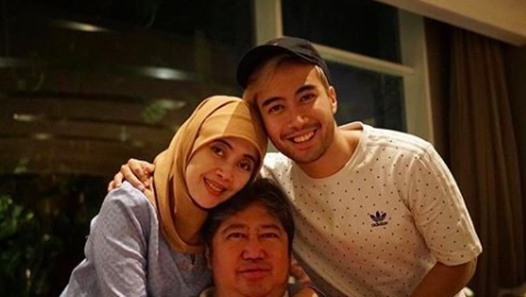 Vidi Aldiano dan Ibu