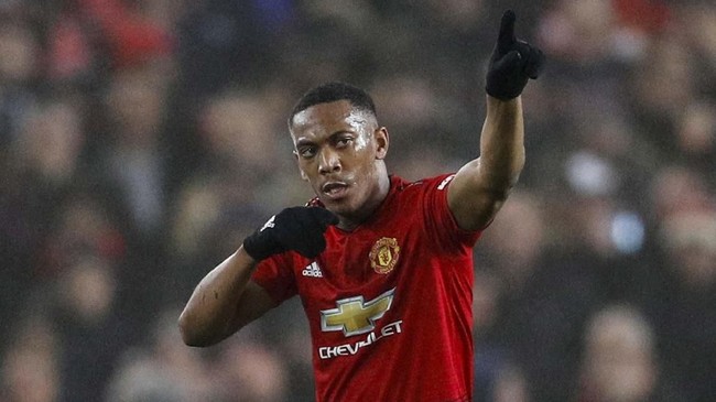 Winger Manchester United Anthony Martial mengaku lebih mudah bermain bersama Ole Gunnar Solskjaer dibanding saat dilatih Jose Mourinho.