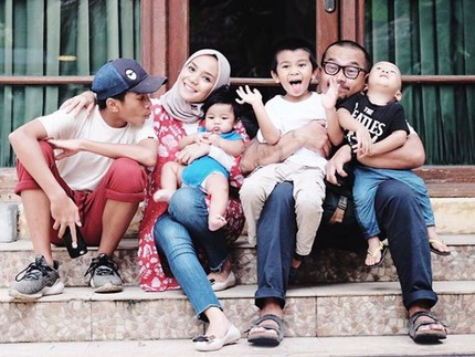Penuh Suka Duka, Kehebohan Enno Lerian Urus 4 Anak Laki-laki