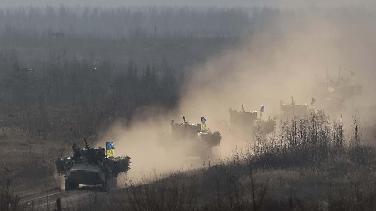 FOTO: Pemanasan Militer Ukraina Sebelum Menghadapi Rusia