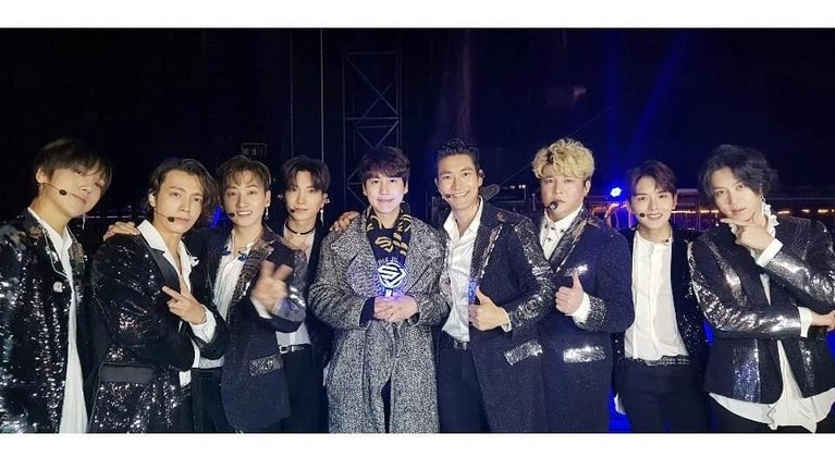 15 Tahun Berkarya, Ini Fakta dari Super Junior Super Junior akan tampil di acara HUT Transmedia ke-17 pada Sabtu (15/12). Tapi apa Insertizen sudah tahu fakta dari Super Junior yang sudah 15 tahun berkarya?