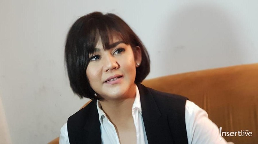 Sissy Prescillia mengaku sempat melow saat jauh dari sang adik, Vanesha Prescilla.