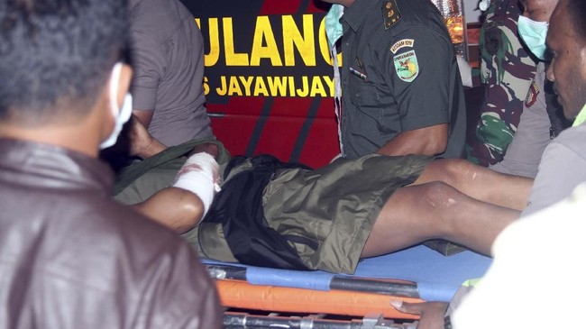 Anggota DPD asal Papua, Mervin Sadipun Komber menduga kecemburuan sosial menjadi salah satu motif pembunuhan puluhan pekerja proyek Trans Papua.