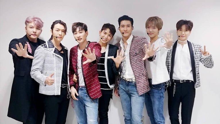 15 Tahun Berkarya, Ini Fakta dari Super Junior Super Junior akan tampil di acara HUT Transmedia ke-17 pada Sabtu (15/12). Tapi apa Insertizen sudah tahu fakta dari Super Junior yang sudah 15 tahun berkarya?