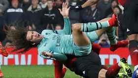 Kelakar Guendouzi Usai Dijambak Fellaini