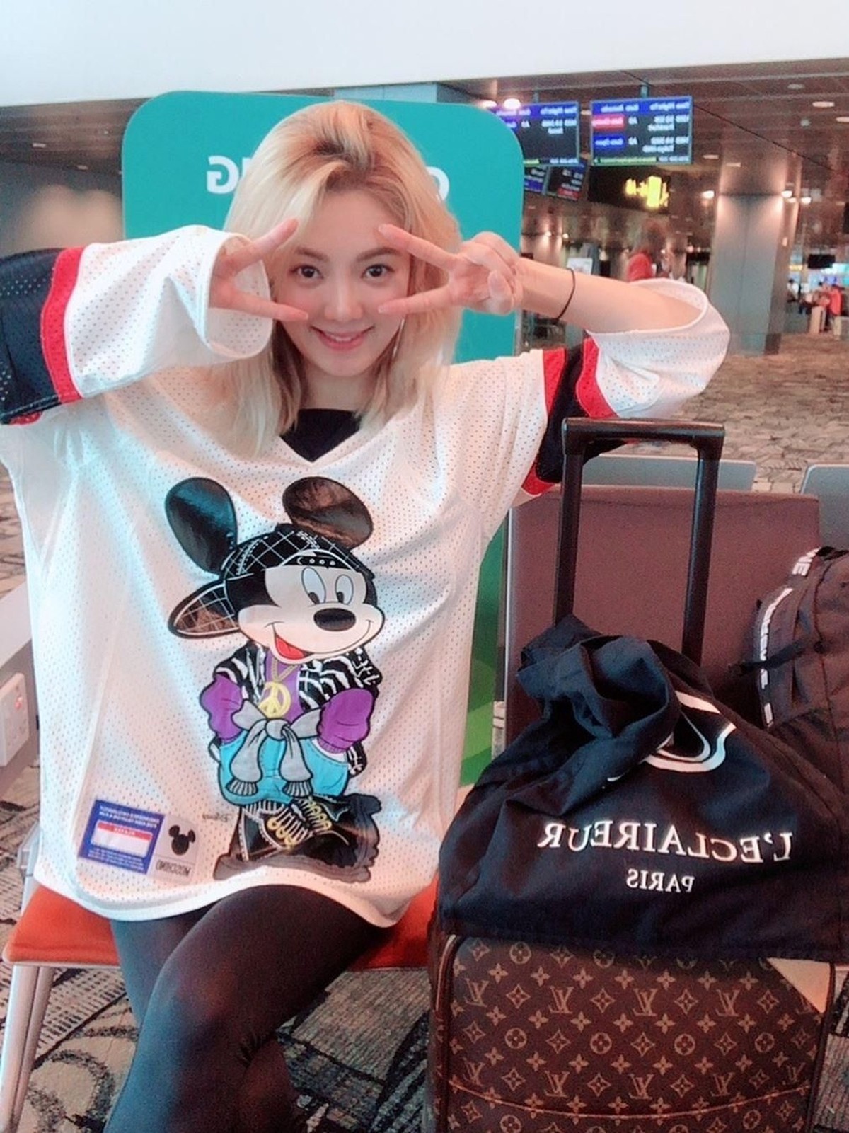 Penyanyi cantik&comma; Kim Hyoyeon&comma; memulai debutnya sebagai disk jockey&period; Ia juga akan tampil dan memeriahkan acara HUT Transmedia ke-17&comma; Sabtu &lpar;15&sol;12&rpar;&period;
