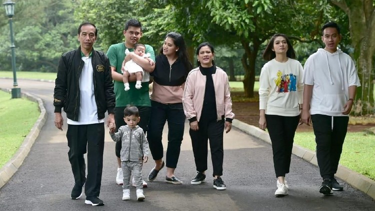 Rupanya begini cara Jokowi dan Iriana dalam mendidik ketiga anaknya hingga sukses. Simak yuk, Bun.