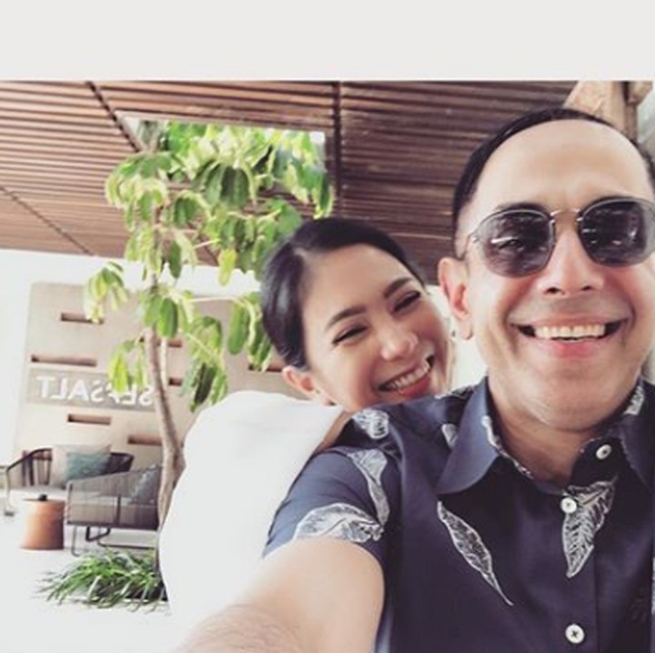 <p>Sweet, wefie berduaan aja nih. (Foto: Instagram @bungazainal05)</p>