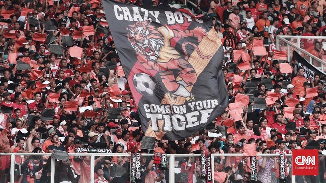 The Jakmania kecewa tidak bisa mendukung Persija Jakarta saat menjamu Ceres Negros pada babak penyisihan Grup G Piala AFC di SUGBK, Selasa (23/4).