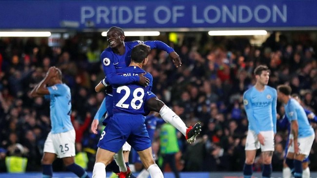 Sebanyak lima fakta menarik tersaji di balik kemenangan Chelsea atas Manchester City 2-0 di Stamford Bridge dalam lanjutan Liga Primer Inggris, Sabtu (8/12).