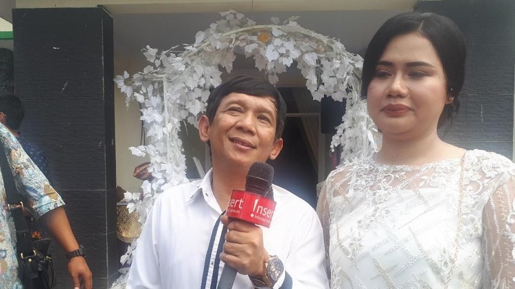 Ginanjar siap melepas status dudanya dan menikahi gadis yang usianya terpaut 32 tahun.