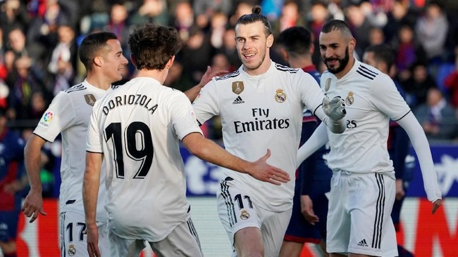 Real Madrid menang tipis dengan skor 1-0 atas Huesca berkat gol cantik Gareth Bale pada pekan ke-15 La Liga Spanyol di Stadion El Alcoraz, Minggu (9/12).