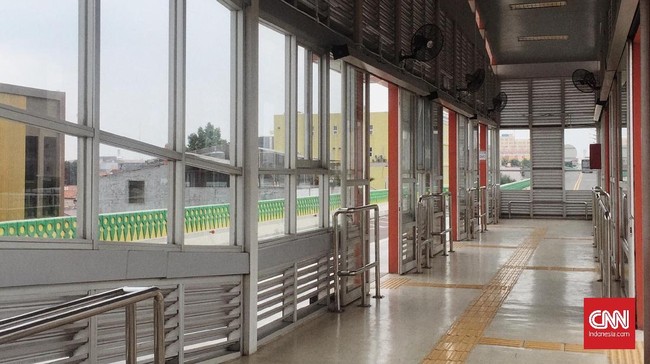 Wali Kota Jaksel menyesali aksi vandalisme yang menyasar halte Transjakarta di Setiabudi pascakonvoi perayaan Persija jadi juara Liga 1 akhir pekan lalu.