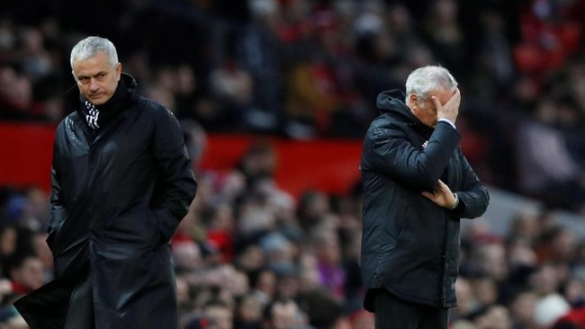 Jose Mourinho akan menyalahkan Claudio Raneri jika Manchester United tidak berhasil menang atas Fulham di Old Trafford, Sabtu (8/12).