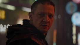 Serial Hawkeye Rampung Syuting, Jeremy Renner Puji Kru