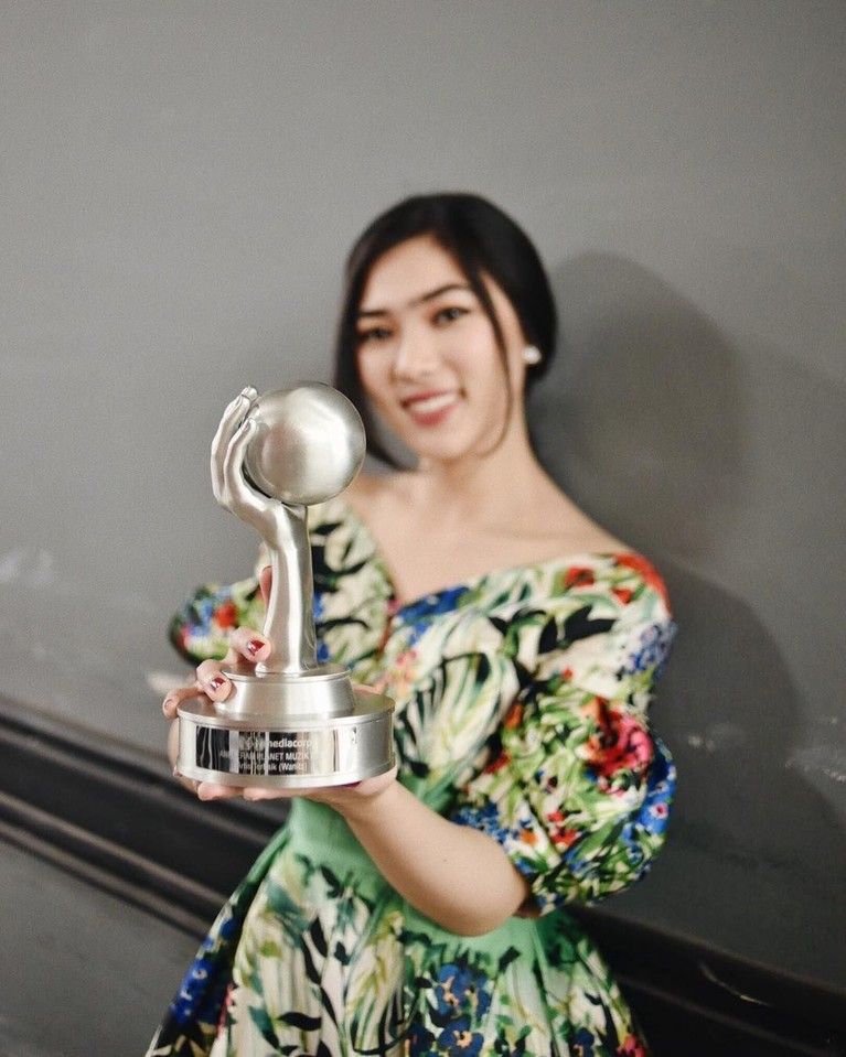 Intip transformasi Isyana Sarasvati, salah satu aktris yang bakal meriahkan HUT Transmedia ke-17.