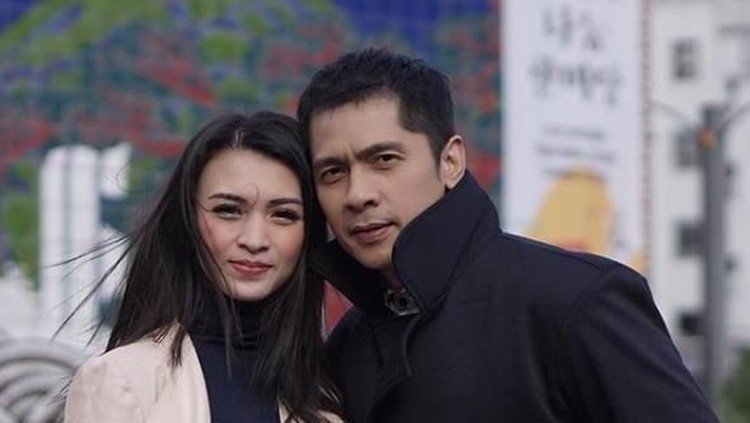 Bunda dan Ayah perlu tahu nih. Tips menjaga keharmonisan rumah tangga dari Adi Nugroho dan Donita.