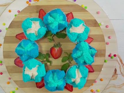 Resep Bolu Kukus Merkah Berwarna Gradasi Biru