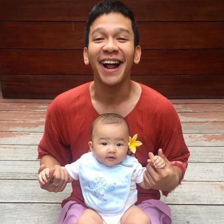 <p>Sejak kecil Thalia sudah lucu dan menggemaskan. Kali ini, Thalia abis diajak berjemur nih sama paman Jordi.( Foto: Instagram @ jordionsu)</p>