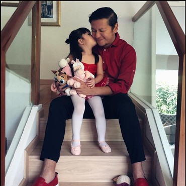 Ucapan Manis Gempita untuk Gading Marten Meraih Piala Citra