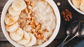 7 Makanan yang Menetralkan Asam Lambung Secara Alami