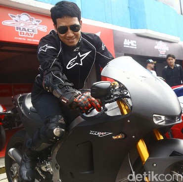 Kronologi Moge Desta Timpa Motor Pengendara Lain di Lombok