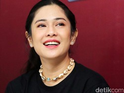 Dian Sastro Pernah Berpikir Bunuh Diri!