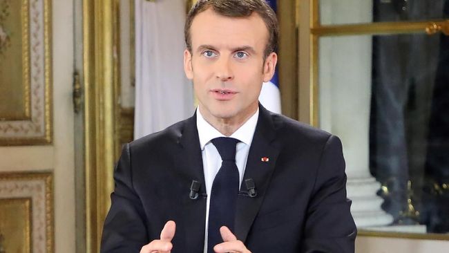 Macron Bikin Acara Debat Publik Redam Demo Rompi Kuning