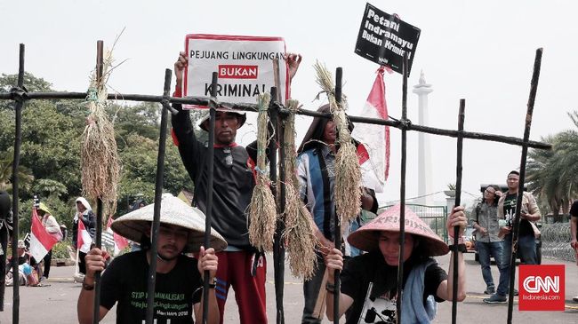 Respons Jokowi soal Kritik, YLBHI Beberkan Data Kriminalisasi Pernyataan Jokowi yang ingin warga aktif mengkritik, direspons YLBHI dengan membeberkan peningkatan ancaman terhadap kebebasan berpendapat 3 tahun terakhir.