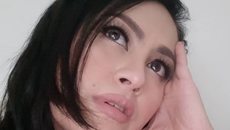 Anak Cynthia Lamusu yang baru menginjak dua tahun sudah mengenal huruf. Bahagia, tapi Cynthia juga mengaku bingung nih, Bun. Kenapa ya?