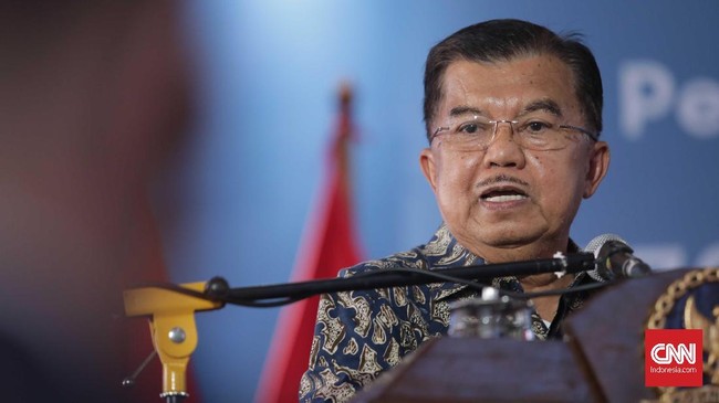 Wakil Presiden Jusuf Kalla menyebut ekspor produk otomotif Indonesia masih kalah dengan Thailand, sehingga masih perlu digenjot.