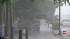 VIDEO: Cuaca Ekstrem, Bogor Waspada Puting Beliung