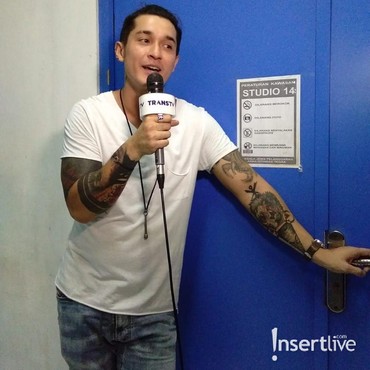 Beda Usia 10 Tahun, Miller Khan Tidak Serius dengan Pacar?