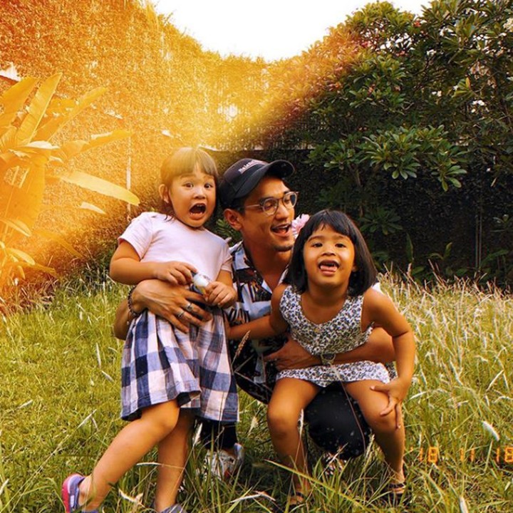 <p>Happy banget melihat kebersamaan Afgan dengan anak-anak. (Foto: Instagram @afgansyah.reza)</p>