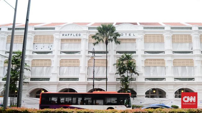 Hotel Raffles di Singapura resmi dibuka setelah mengalami renovasi total selama dua tahun.