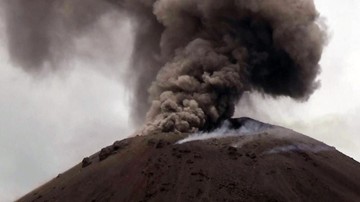 Pakar Ungkap Penyebab 6 Gunung Api Meletus Bersamaan