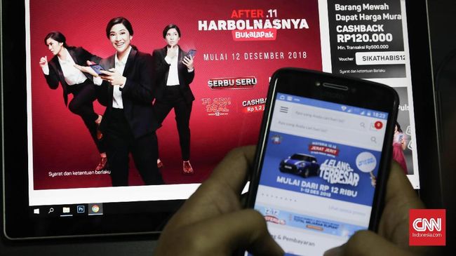 Orang Indonesia Habiskan 15 Persen Gaji untuk Belanja Online